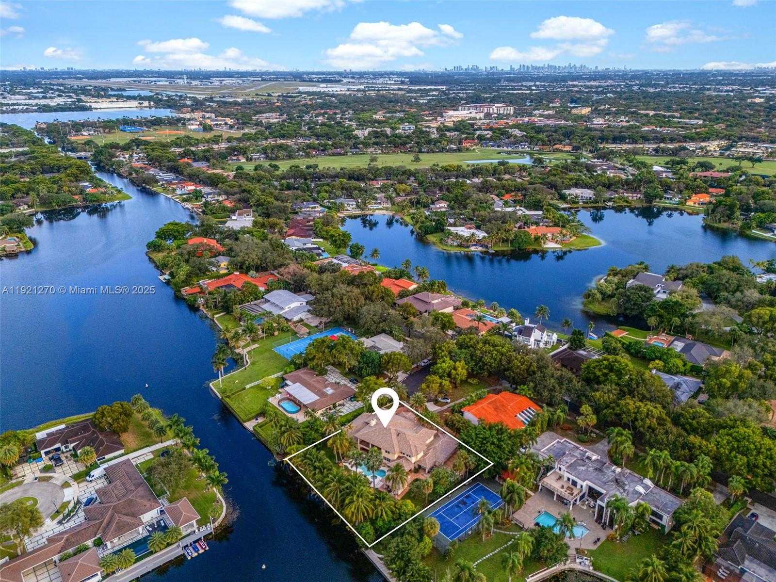 Small Image of 7225 GLENEAGLE DR, Miami Lakes Number 94