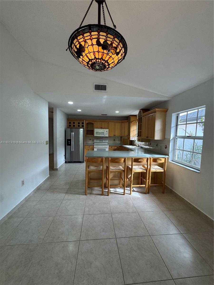 Small Image of 5332 SOUTH WEST 142ND PL, Miami Number 18