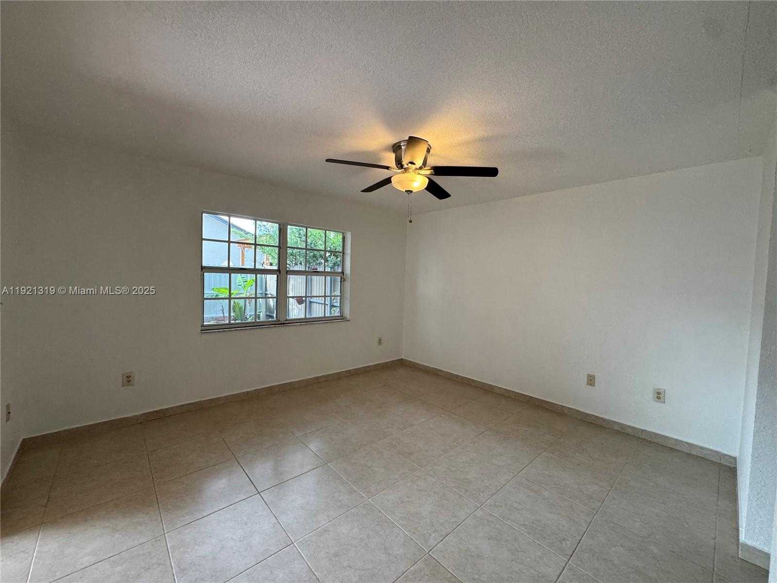 Small Image of 5332 SOUTH WEST 142ND PL, Miami Number 9