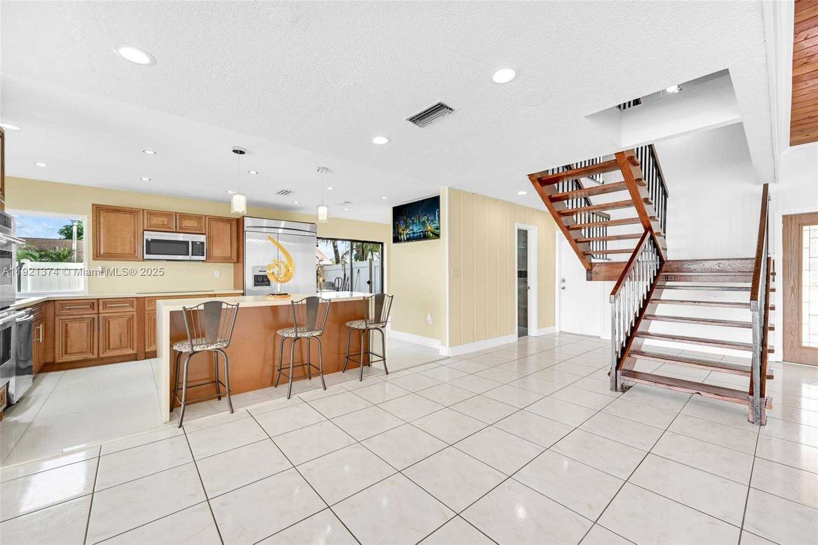 Small Image of Lauderhill Number 37