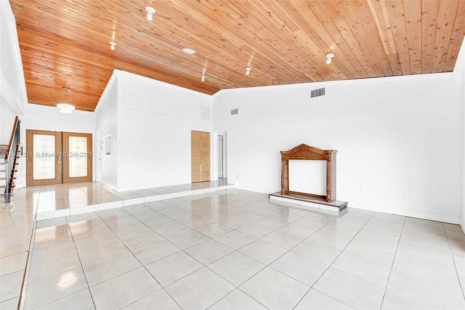 Small Image of Lauderhill Number 41