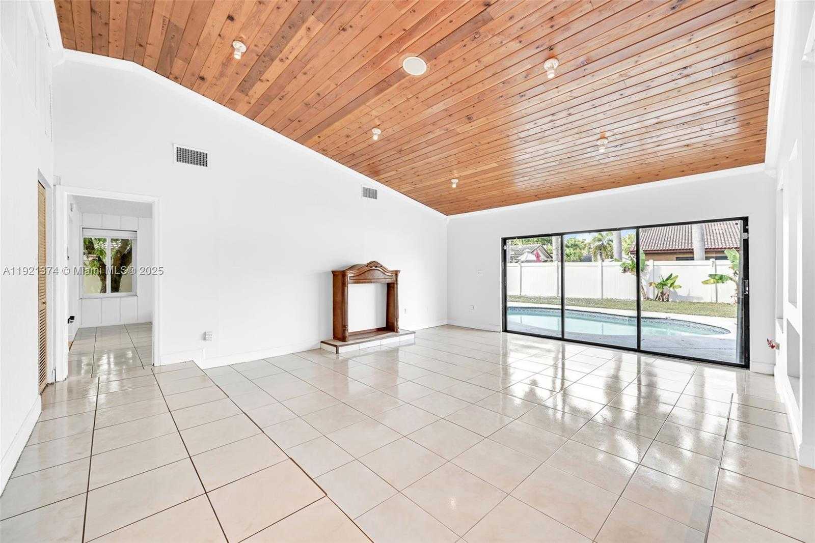 Small Image of Lauderhill Number 42