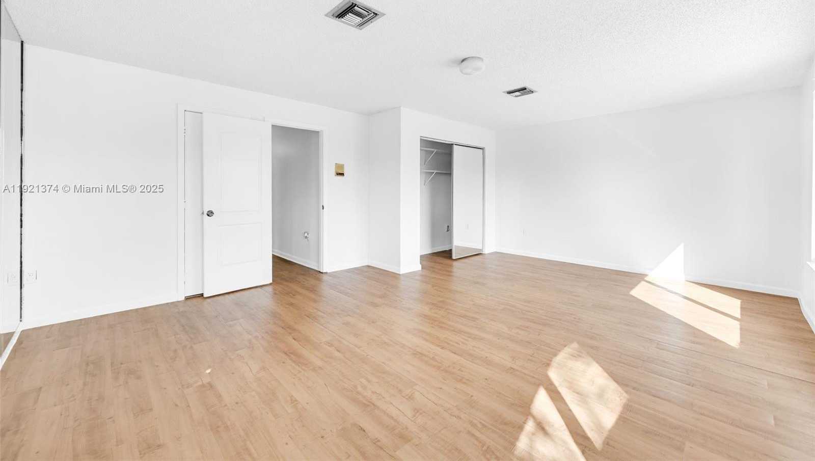 Small Image of Lauderhill Number 48