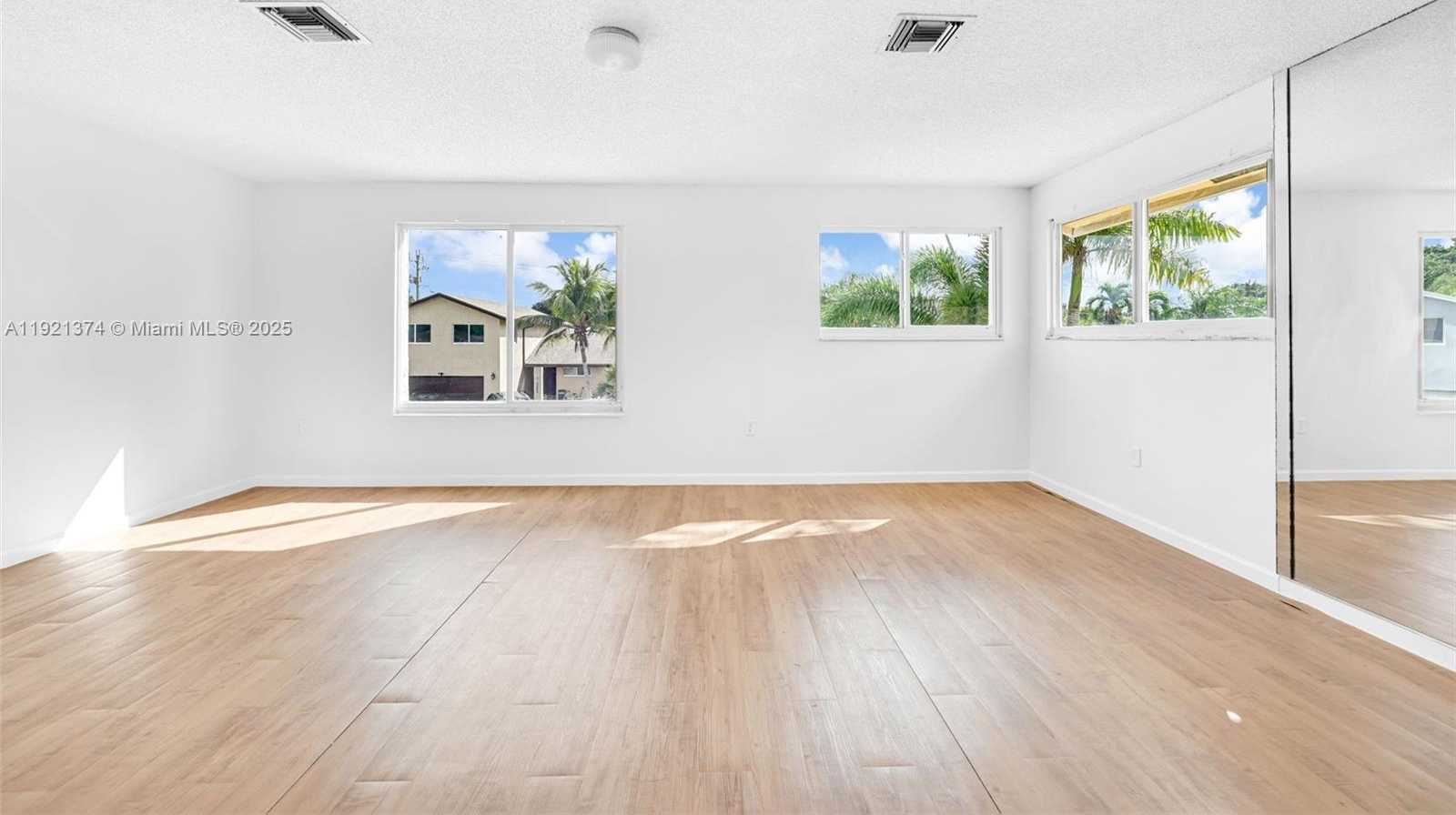 Small Image of Lauderhill Number 50