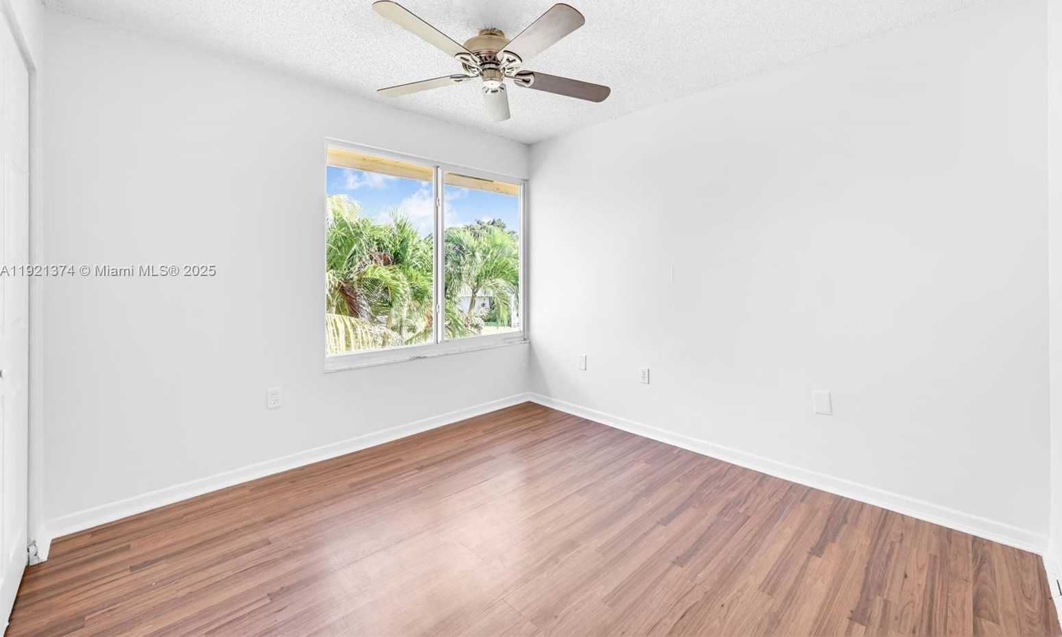 Small Image of Lauderhill Number 53