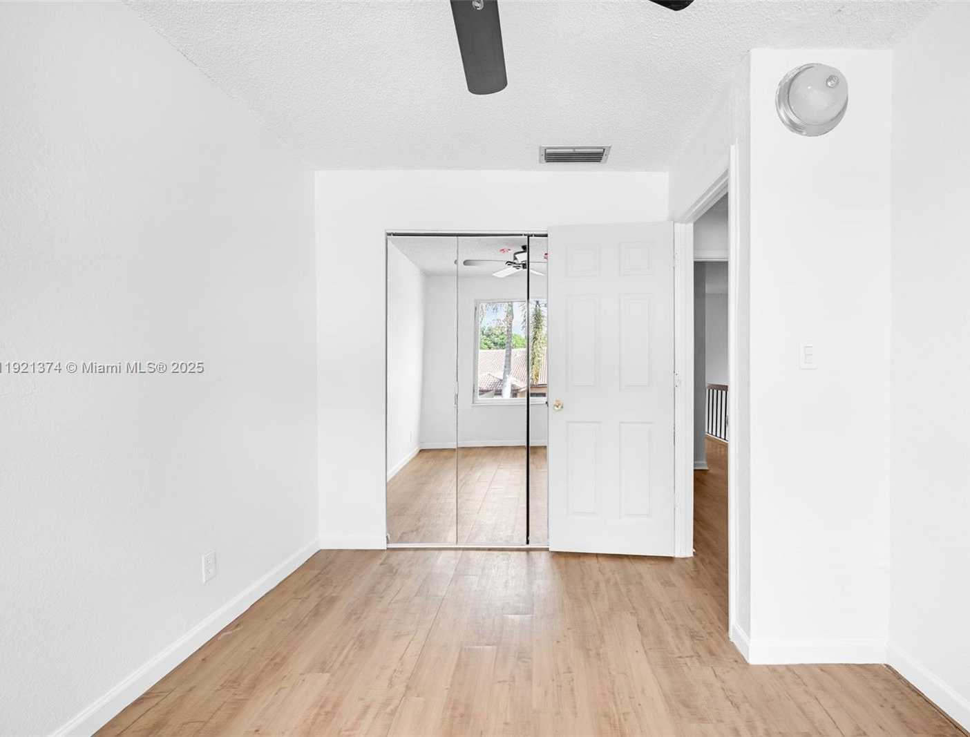 Small Image of Lauderhill Number 59