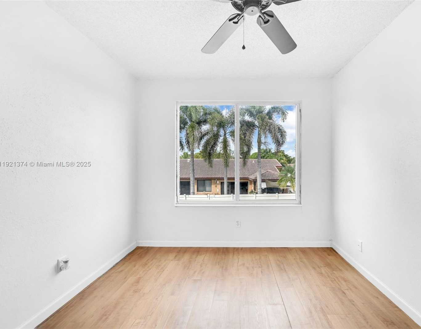 Small Image of Lauderhill Number 62