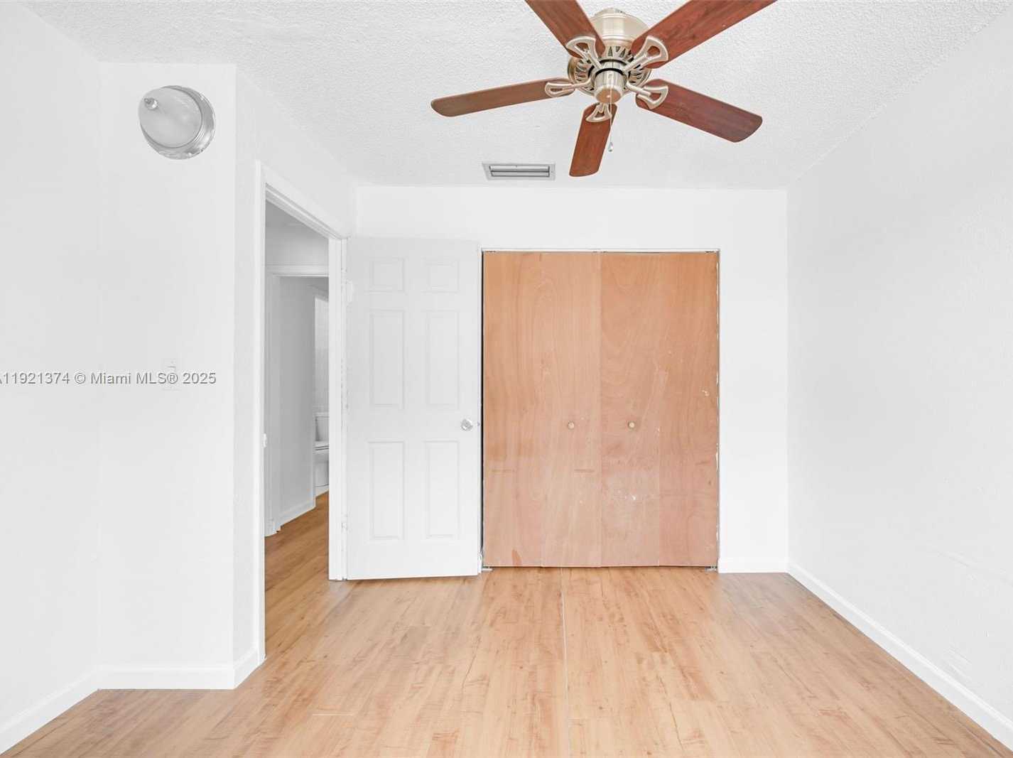 Small Image of Lauderhill Number 64