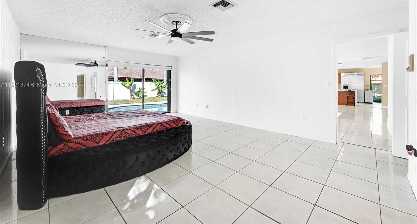 Small Image of Lauderhill Number 84