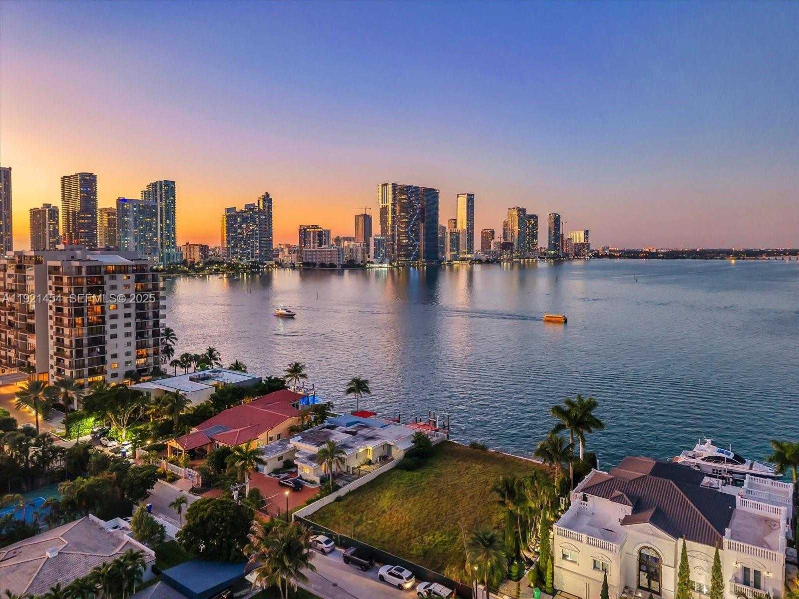 Small Image of Miami Number 2