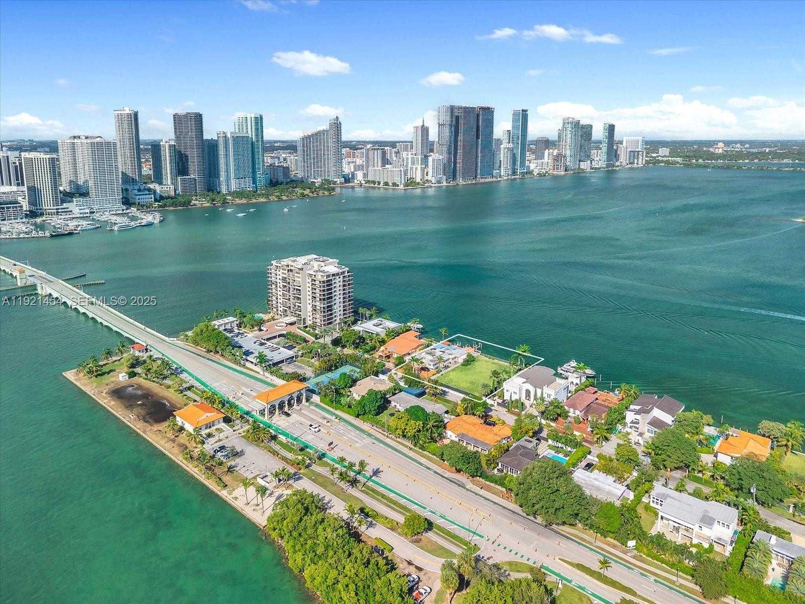 Small Image of Miami Number 22