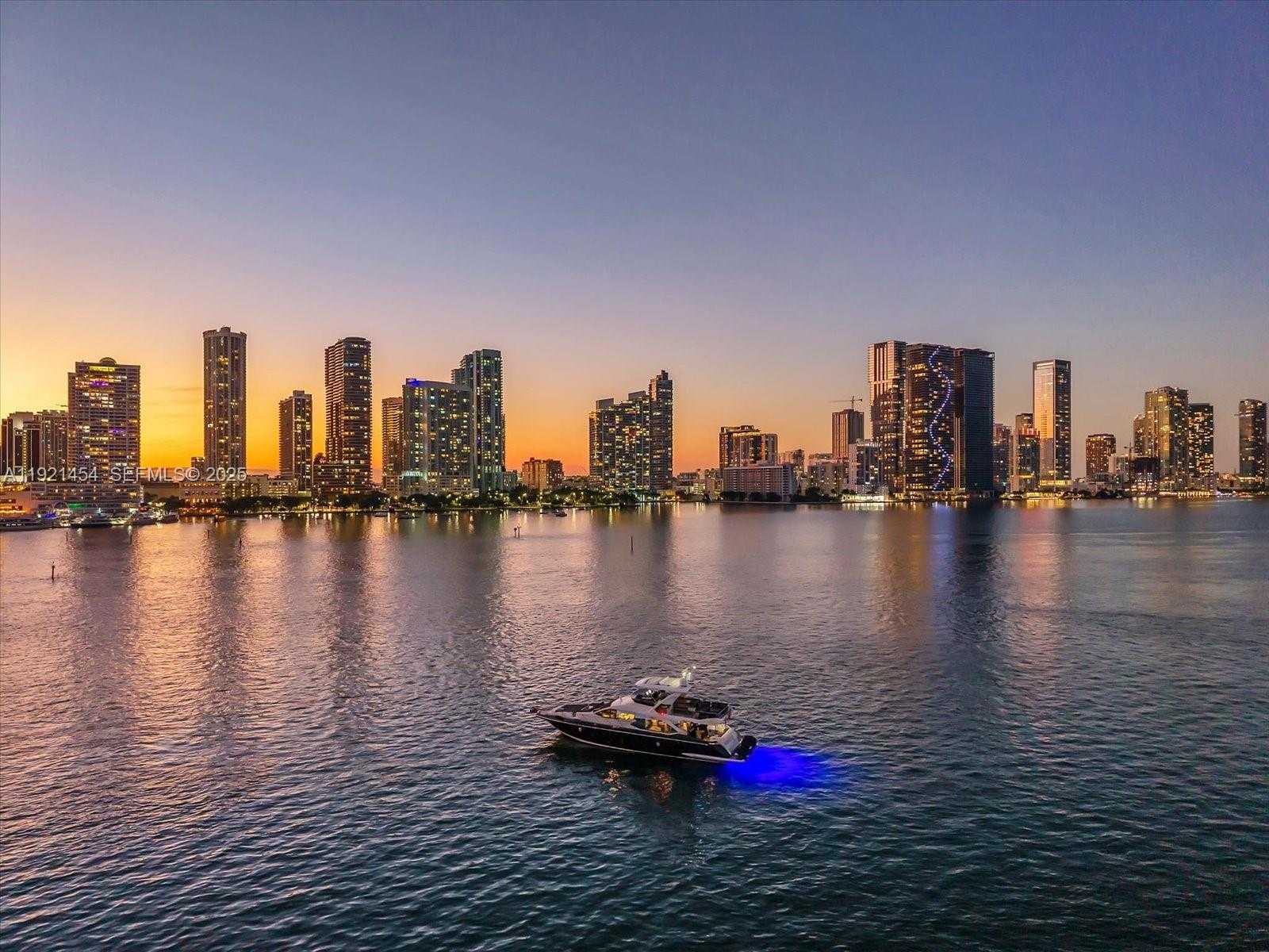 Small Image of Miami Number 3