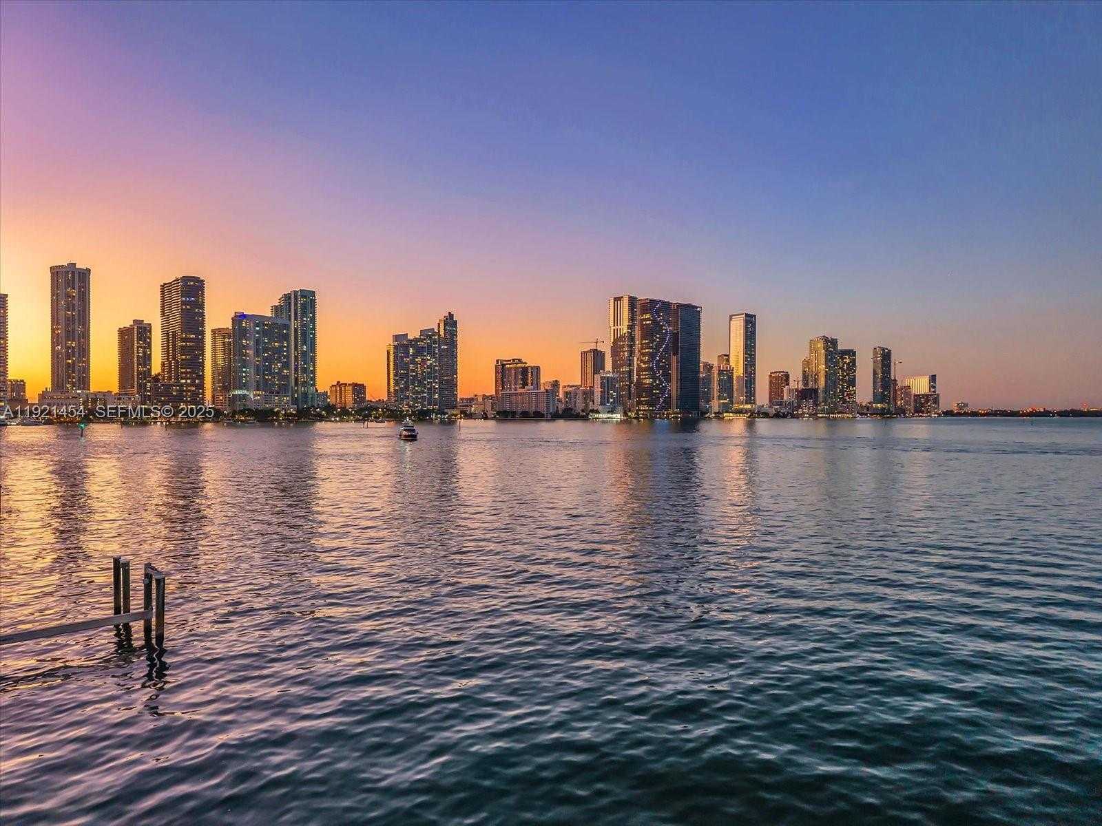 Small Image of Miami Number 7