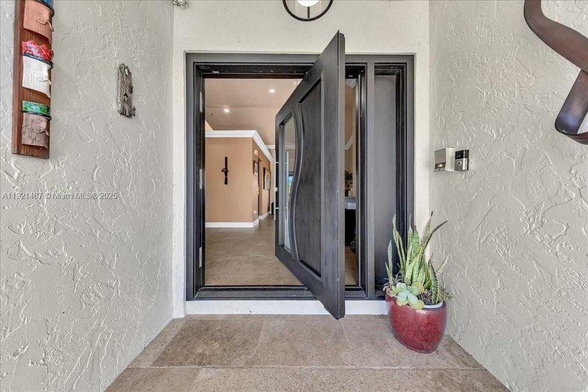 Small Image of 3801 SOUTH WEST 141ST AVE, Miramar Number 13