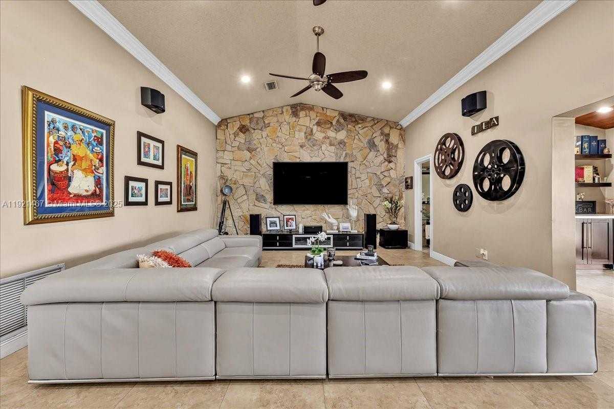 Small Image of 3801 SOUTH WEST 141ST AVE, Miramar Number 31