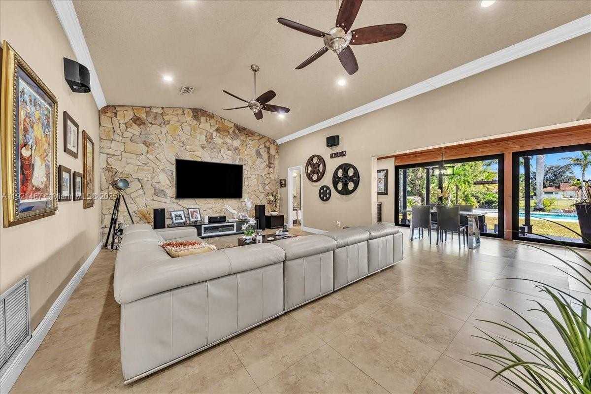 Small Image of 3801 SOUTH WEST 141ST AVE, Miramar Number 32