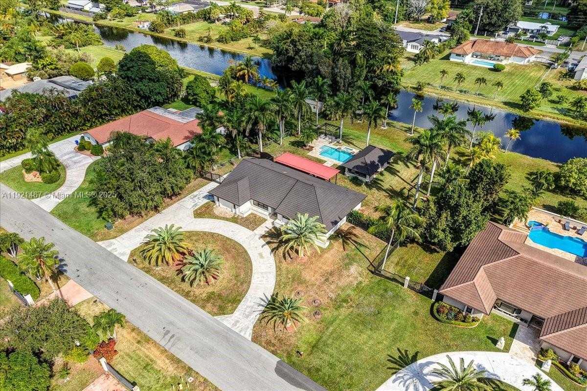 Small Image of 3801 SOUTH WEST 141ST AVE, Miramar Number 80