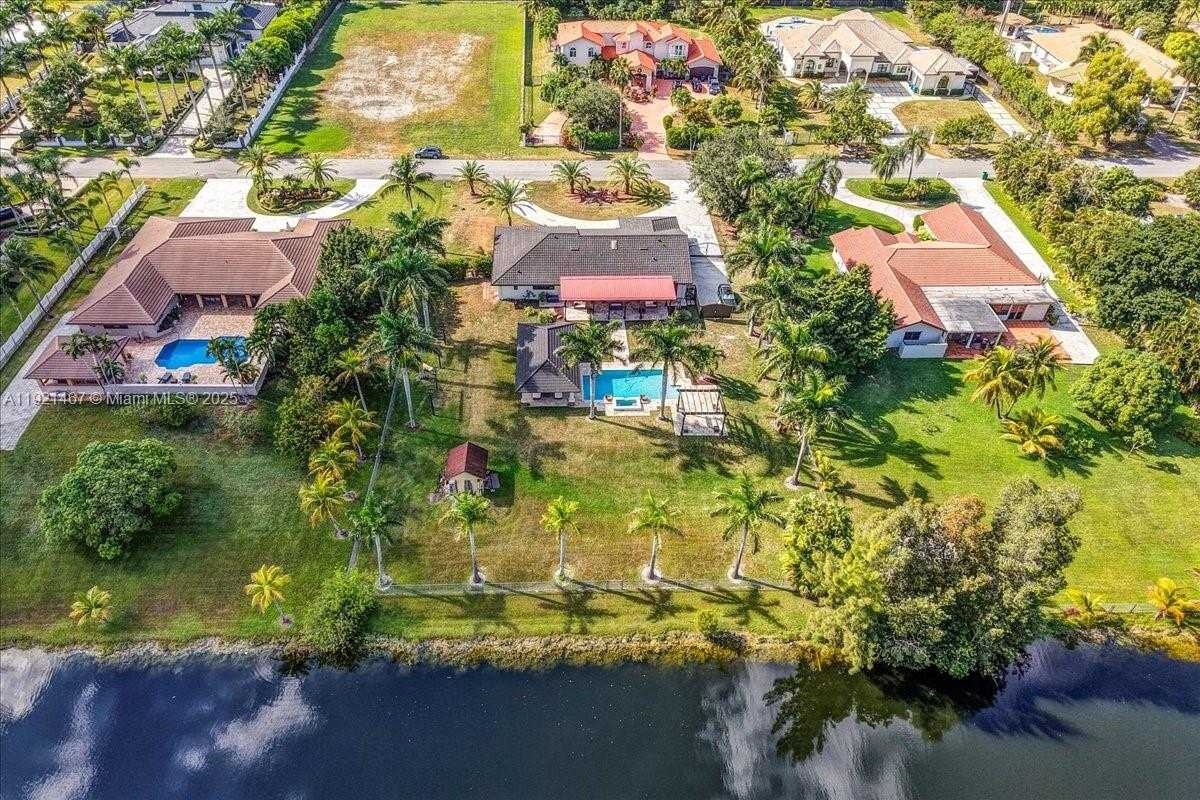 Small Image of 3801 SOUTH WEST 141ST AVE, Miramar Number 85