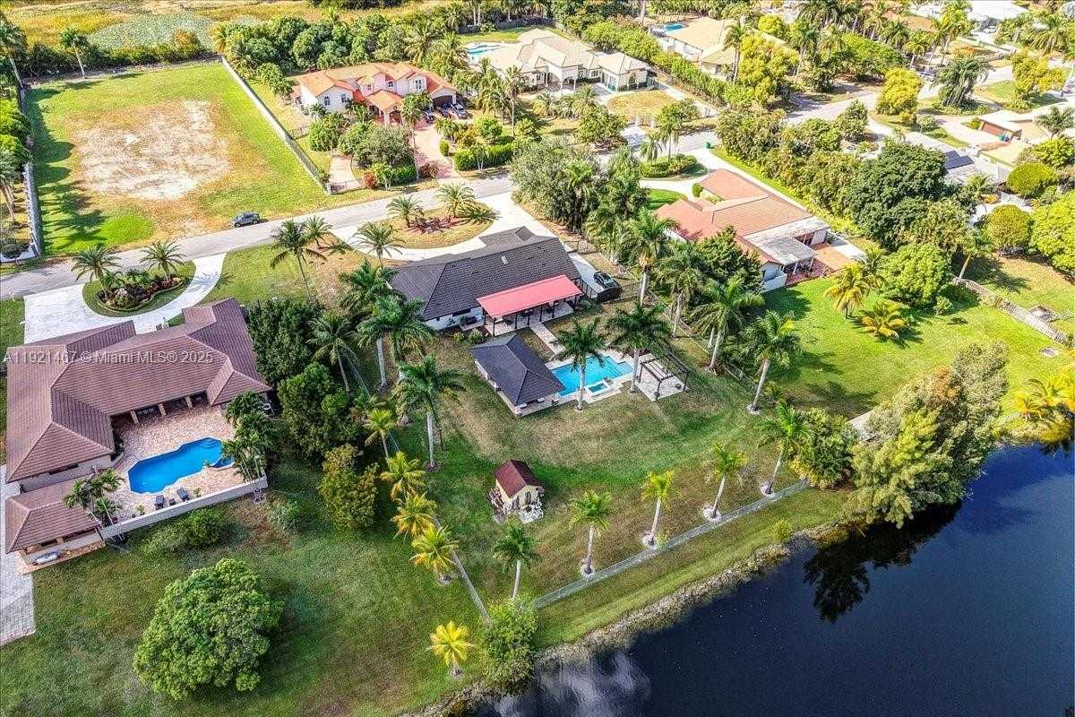 Small Image of 3801 SOUTH WEST 141ST AVE, Miramar Number 86