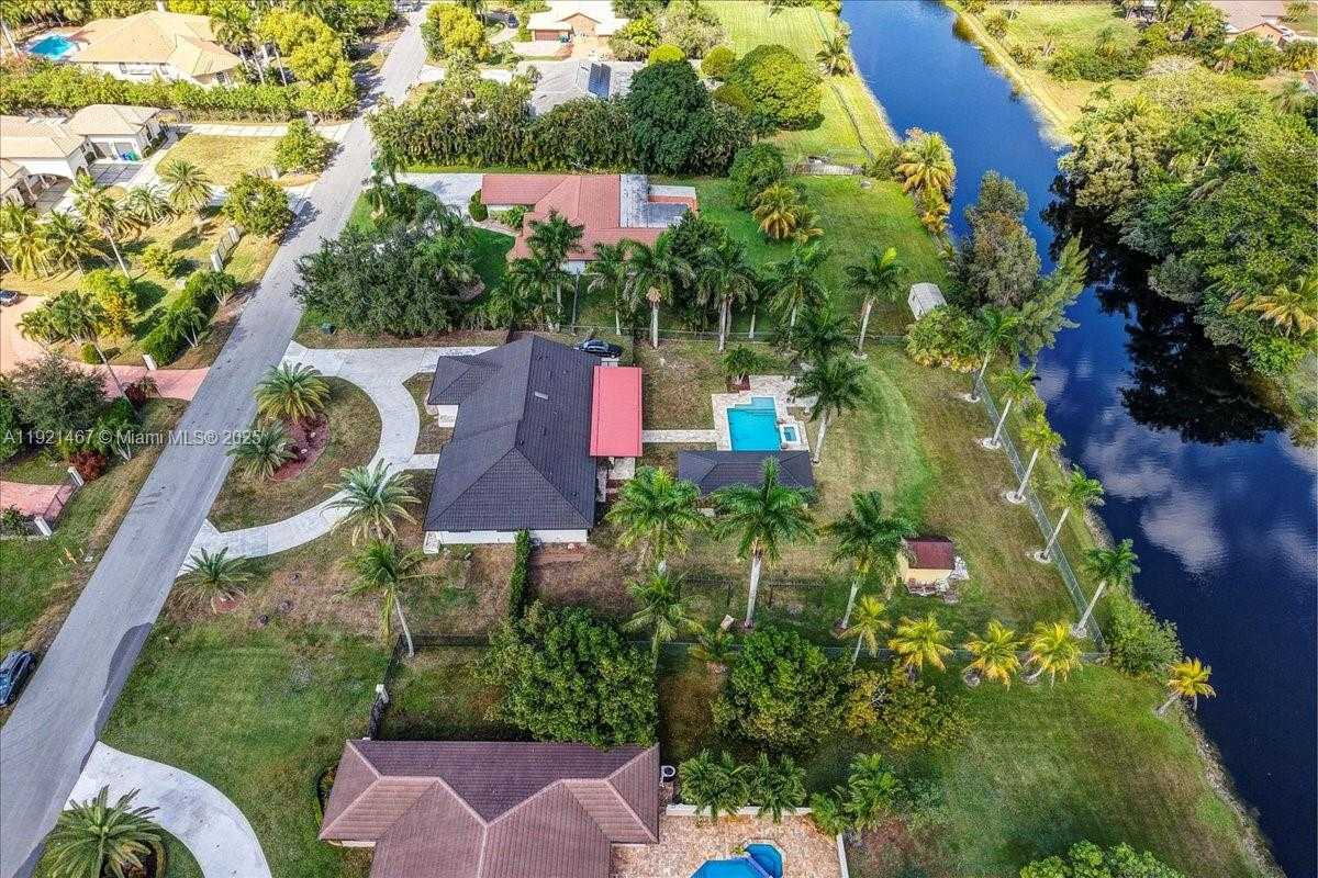 Small Image of 3801 SOUTH WEST 141ST AVE, Miramar Number 87