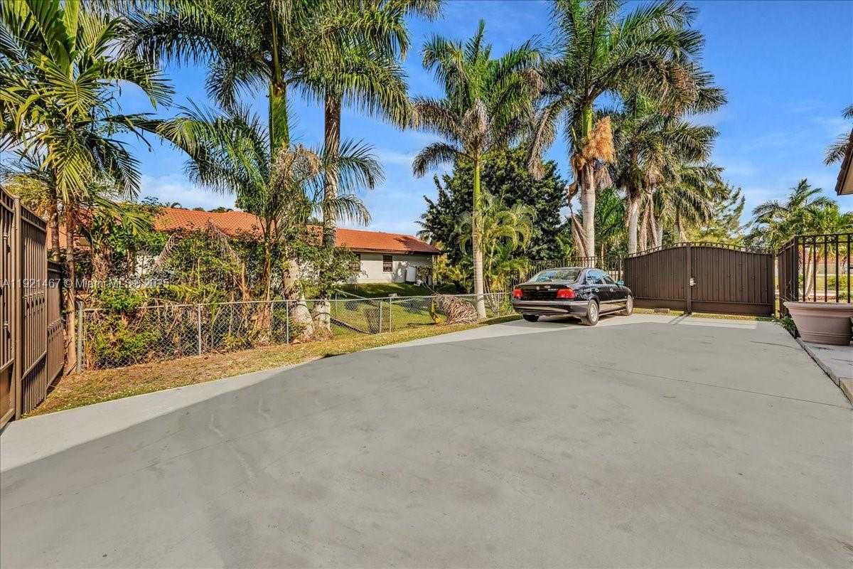 Small Image of 3801 SOUTH WEST 141ST AVE, Miramar Number 97