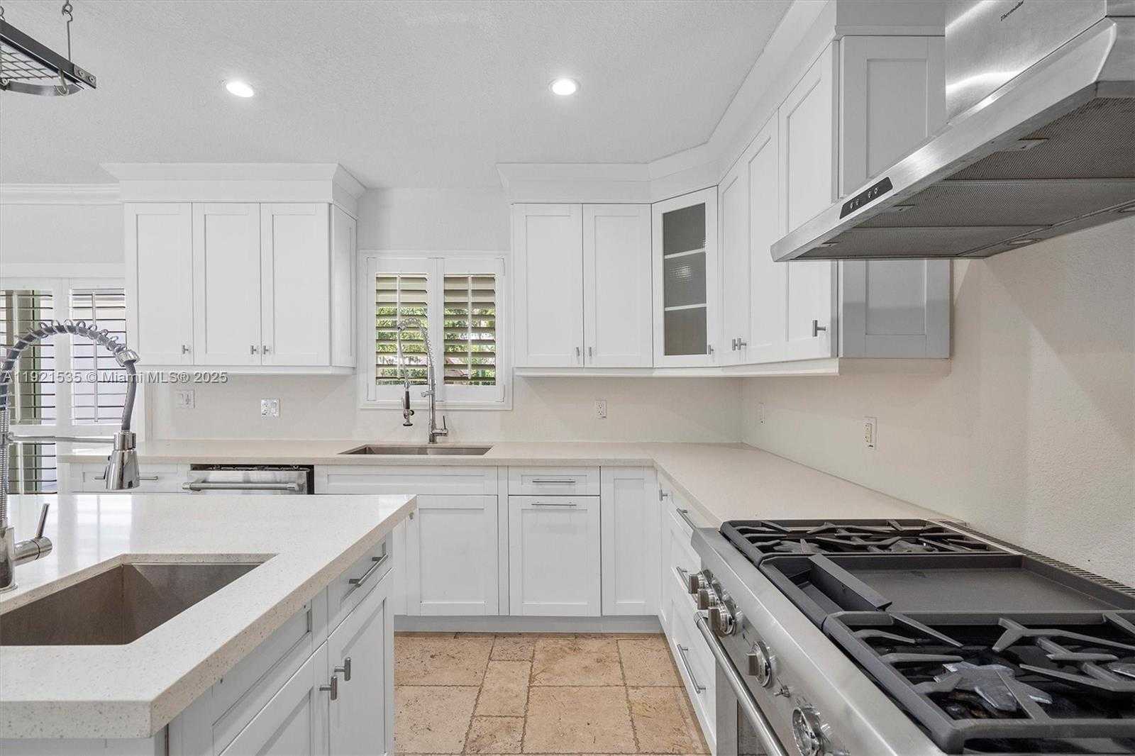 Small Image of 925 NORTH EAST 92ND ST, Miami Shores Number 14