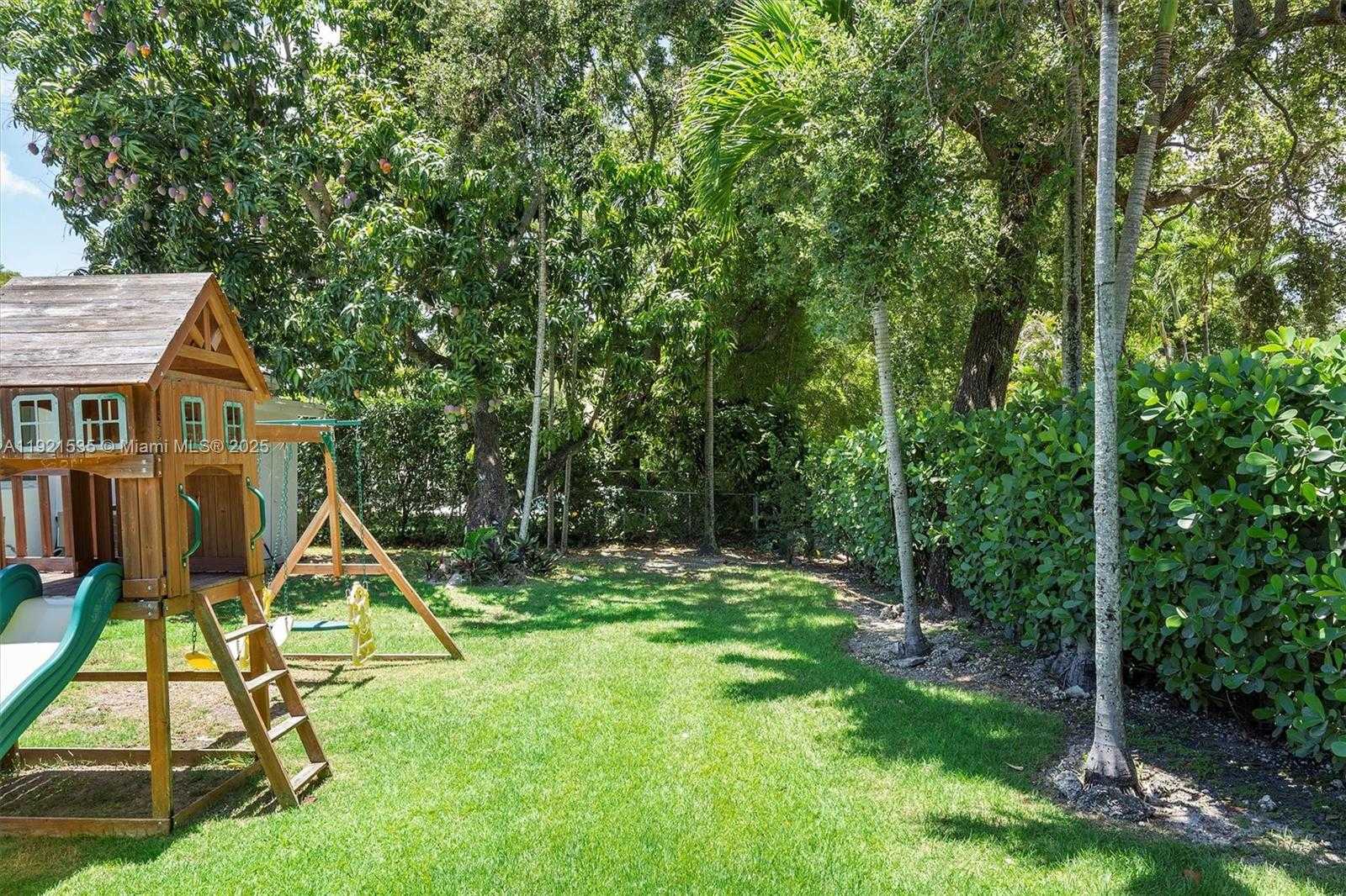 Small Image of 925 NORTH EAST 92ND ST, Miami Shores Number 32