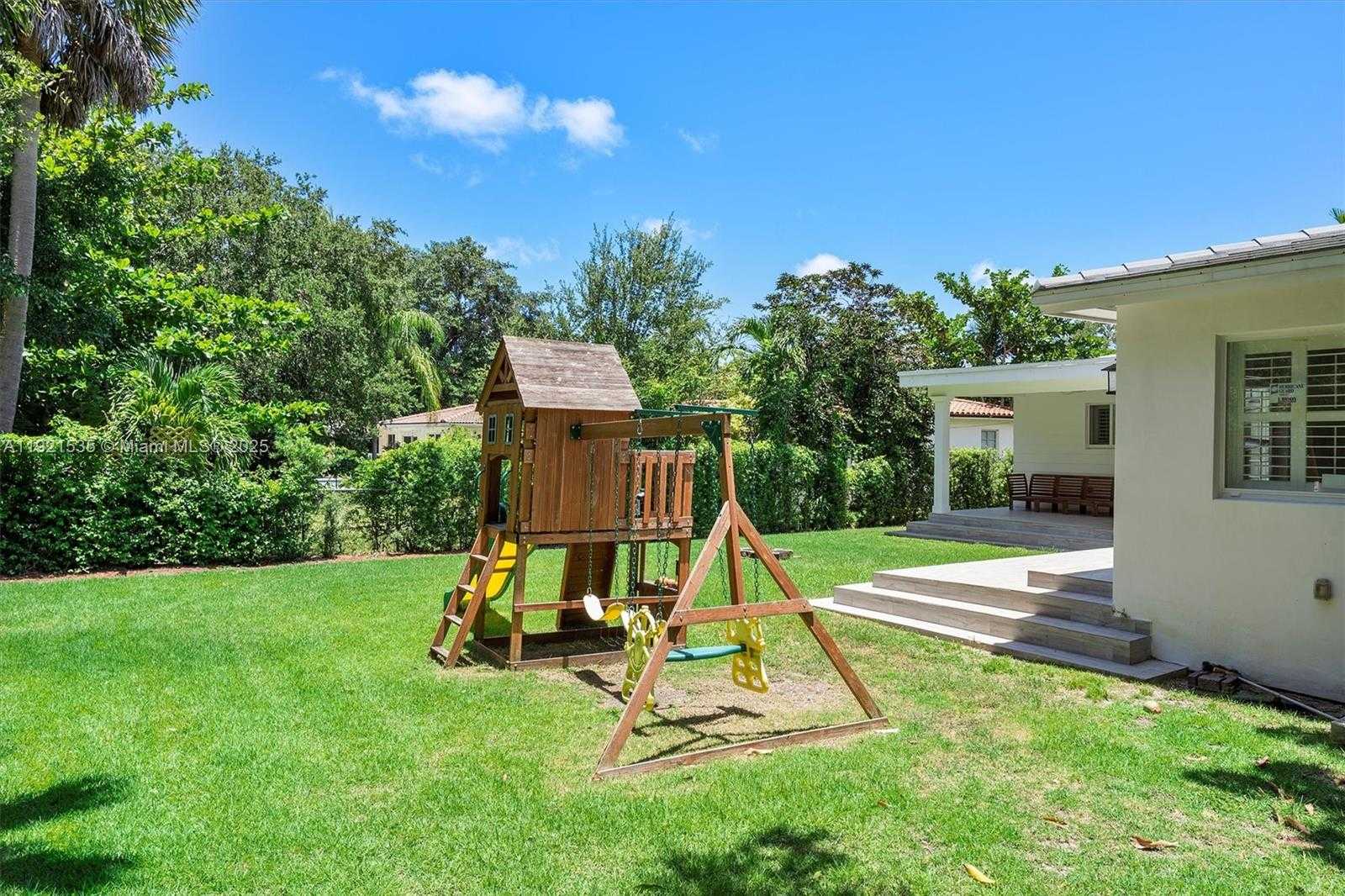 Small Image of 925 NORTH EAST 92ND ST, Miami Shores Number 33