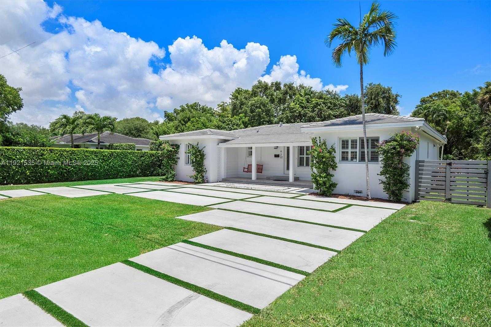 Small Image of 925 NORTH EAST 92ND ST, Miami Shores Number 4