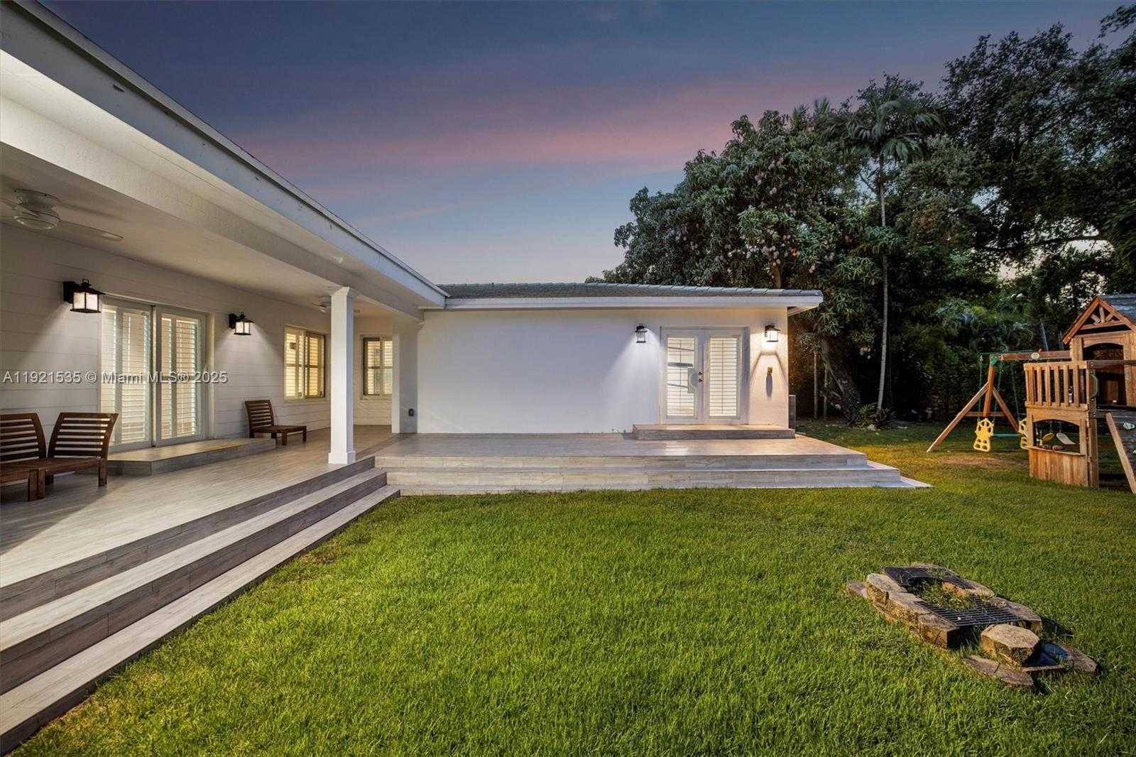 Small Image of 925 NORTH EAST 92ND ST, Miami Shores Number 44