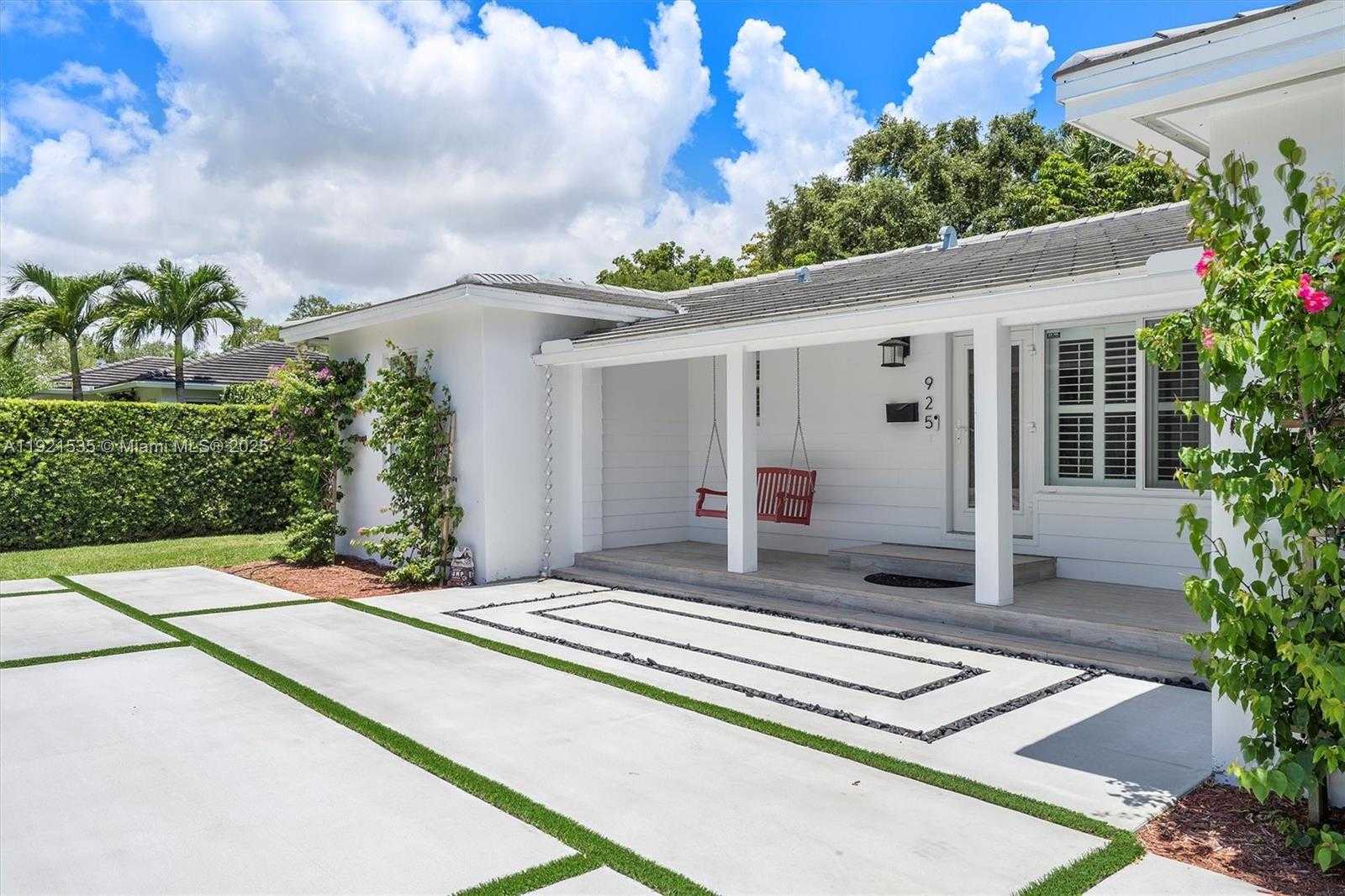 Small Image of 925 NORTH EAST 92ND ST, Miami Shores Number 5