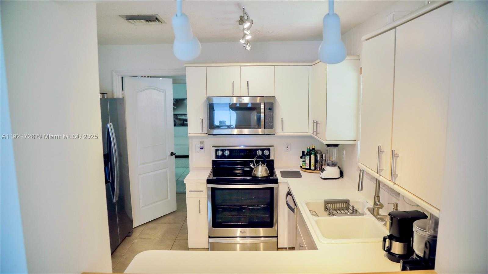 Small Image of 21320 SOUTH WEST 92ND AVE, Cutler Bay Number 34