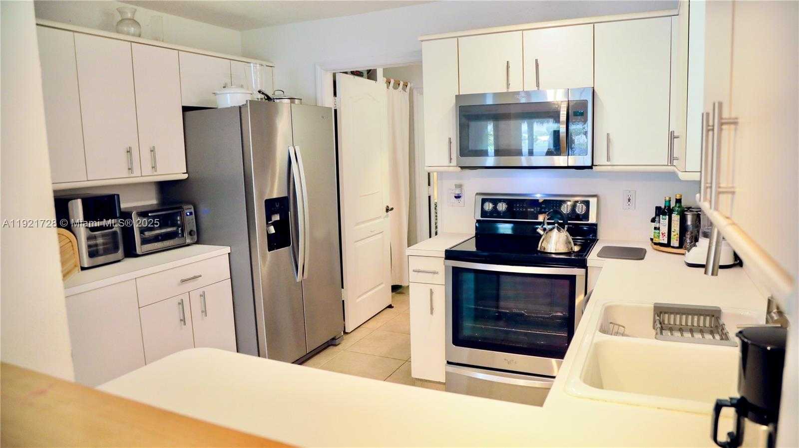 Small Image of 21320 SOUTH WEST 92ND AVE, Cutler Bay Number 9