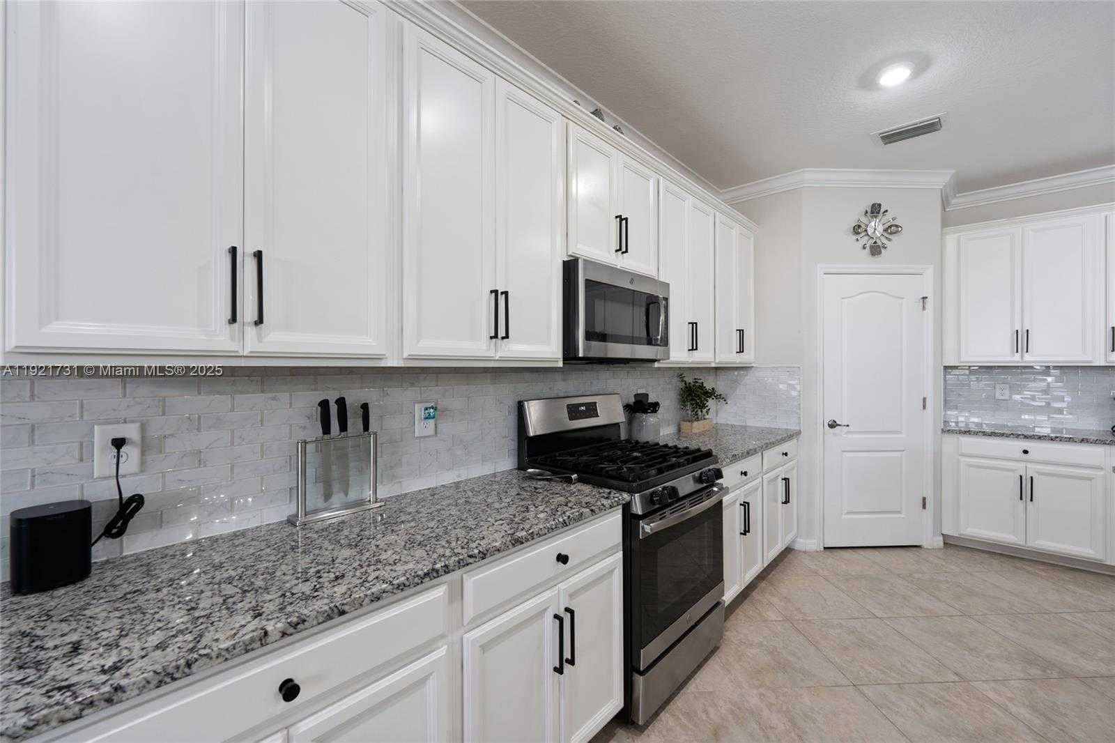 Small Image of 43308 SAPLING ST, Other City - In The State Of Florida Number 21