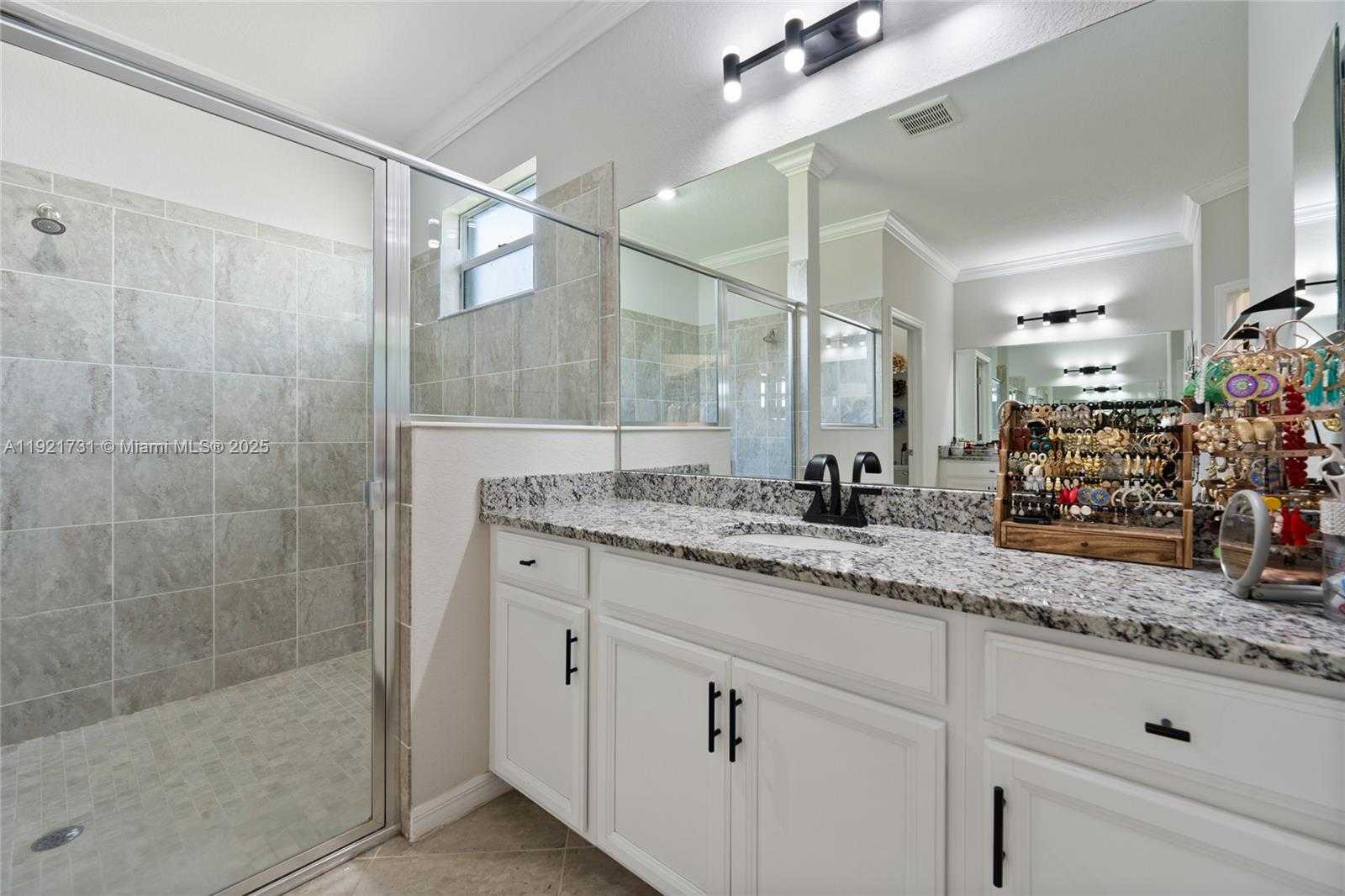 Small Image of 43308 SAPLING ST, Other City - In The State Of Florida Number 31