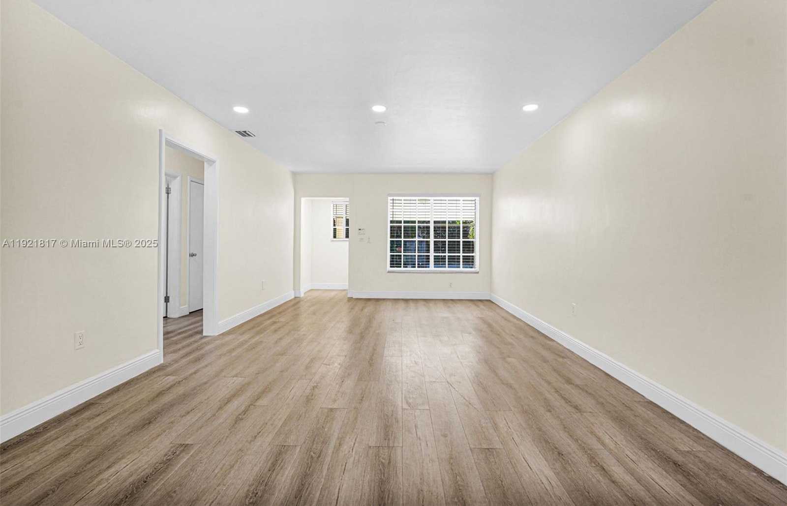 Small Image of 5781 SOUTH WEST 25TH ST, Miami Number 10