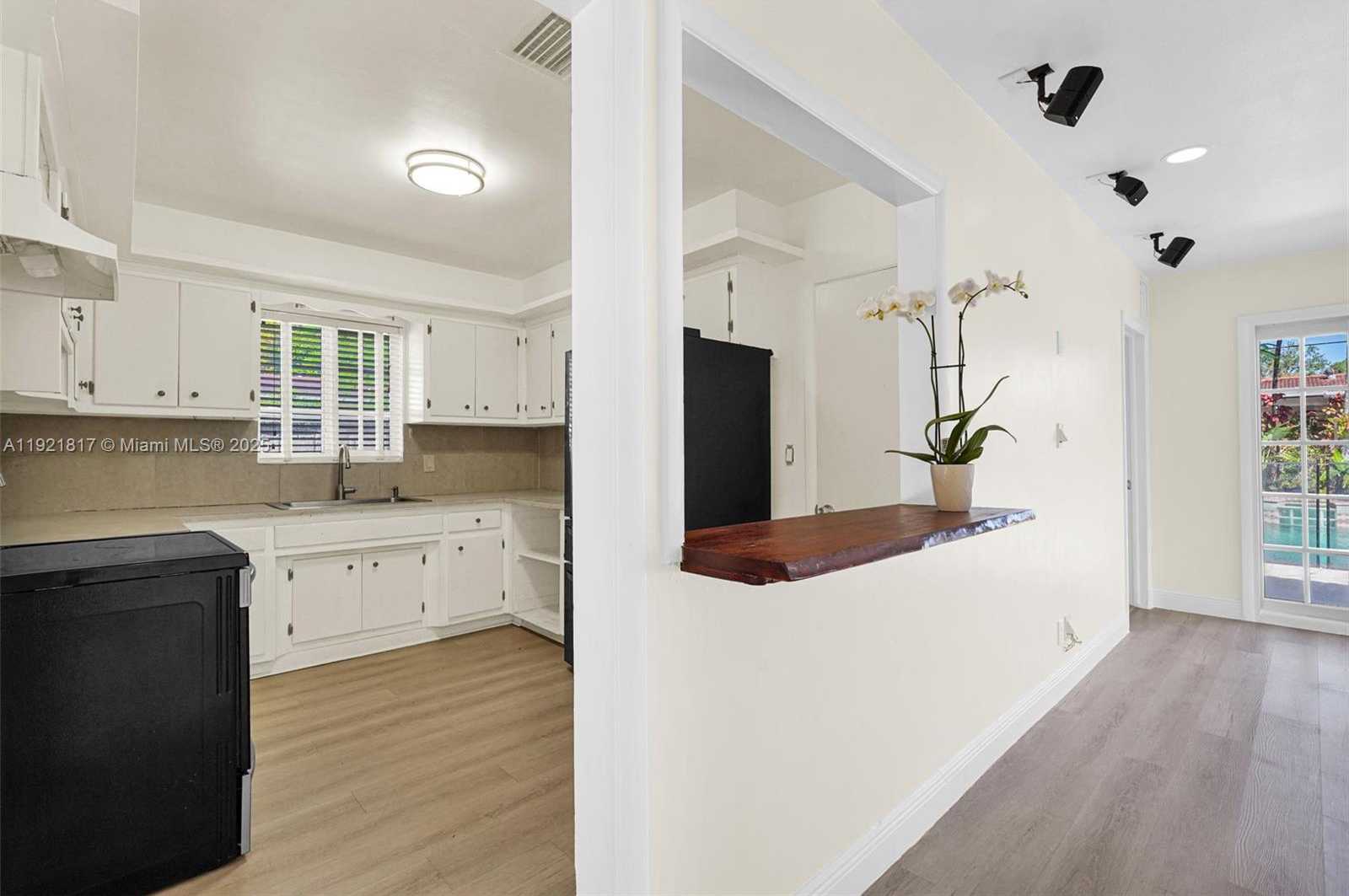 Small Image of 5781 SOUTH WEST 25TH ST, Miami Number 16