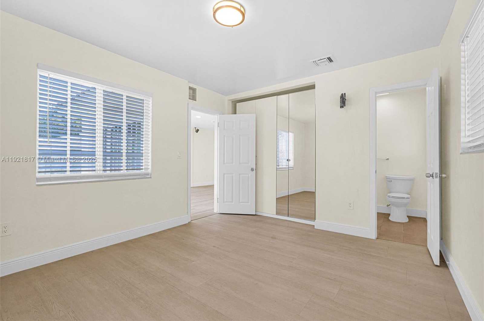 Small Image of 5781 SOUTH WEST 25TH ST, Miami Number 19