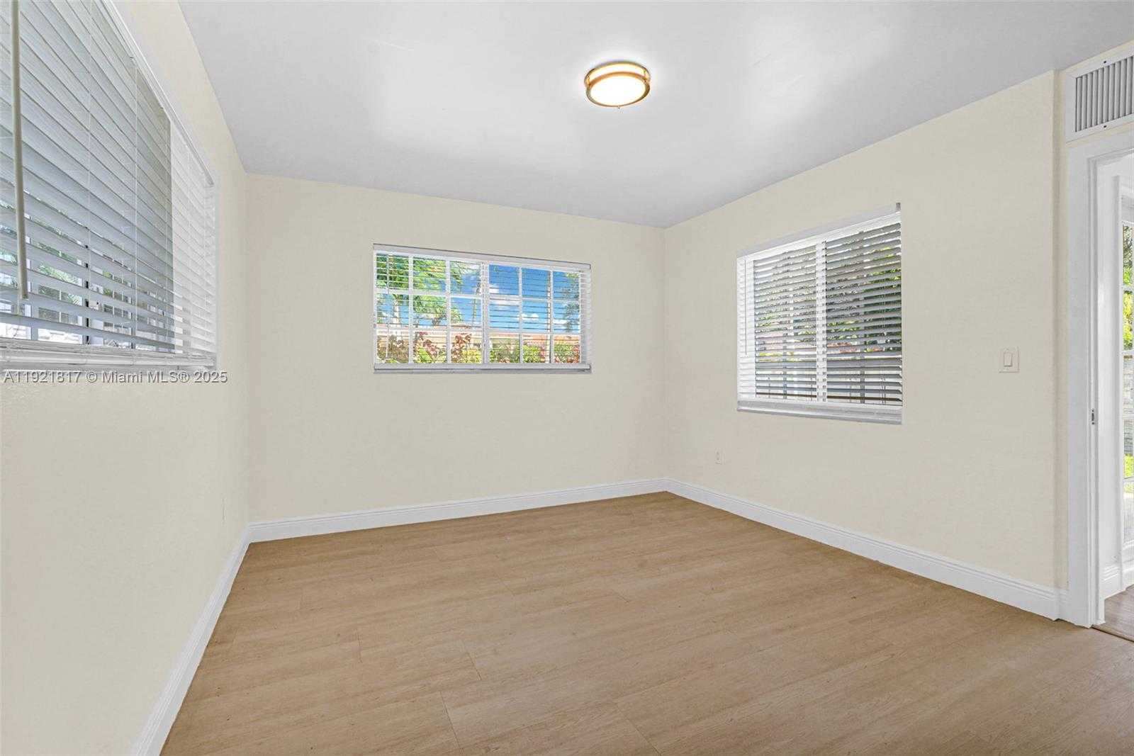 Small Image of 5781 SOUTH WEST 25TH ST, Miami Number 20