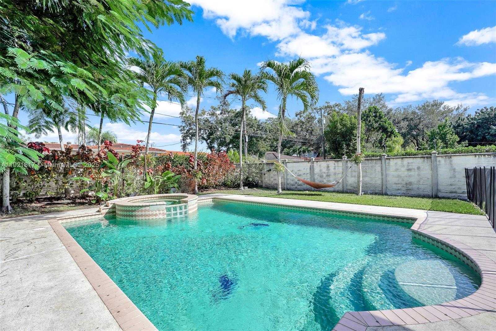 Small Image of 5781 SOUTH WEST 25TH ST, Miami Number 36