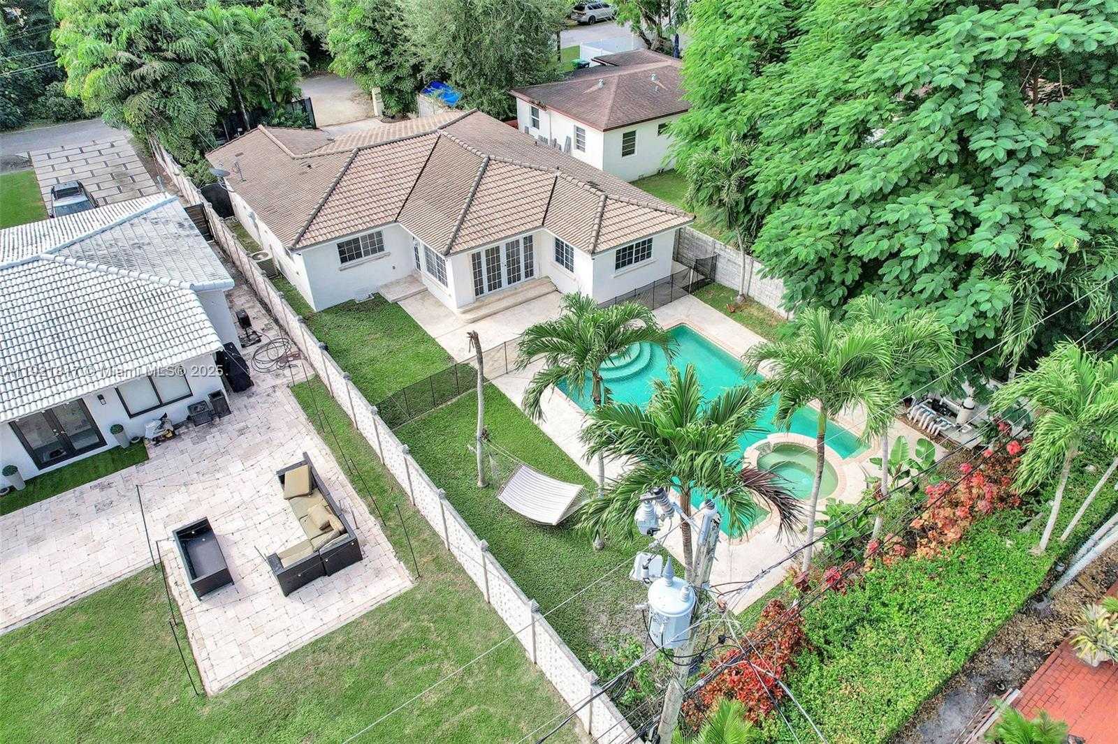 Small Image of 5781 SOUTH WEST 25TH ST, Miami Number 58