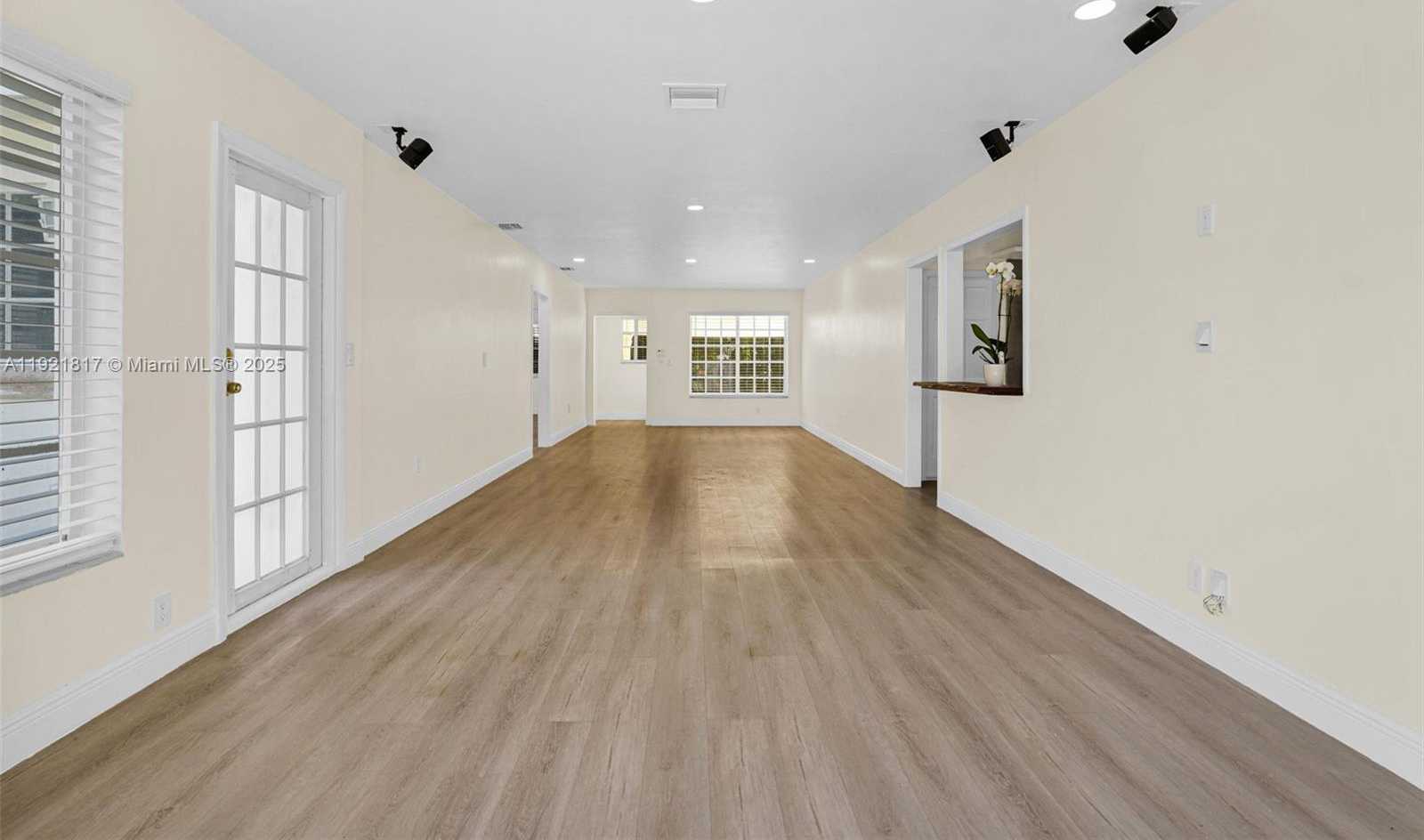 Small Image of 5781 SOUTH WEST 25TH ST, Miami Number 9