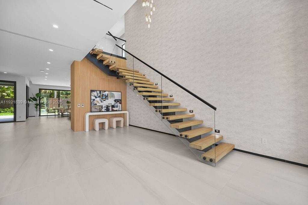 Small Image of 618 NORTH EAST 17TH WAY, Fort Lauderdale Number 4