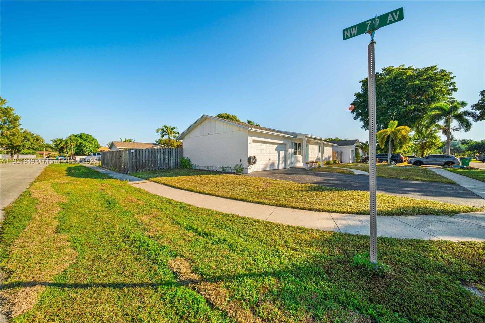 Small Image of 7831 NORTH WEST 46TH CT, Lauderhill Number 28