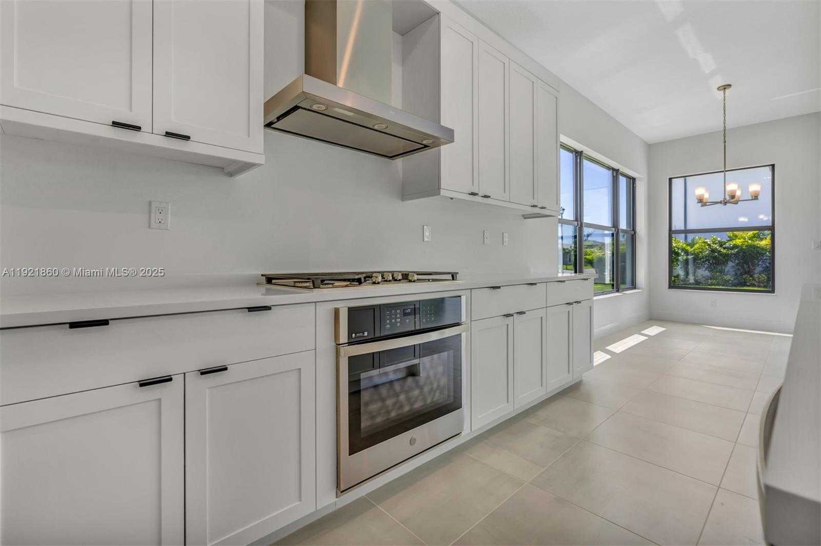Small Image of 8286 FISHERS ISLAND WAY, Boca Raton Number 10