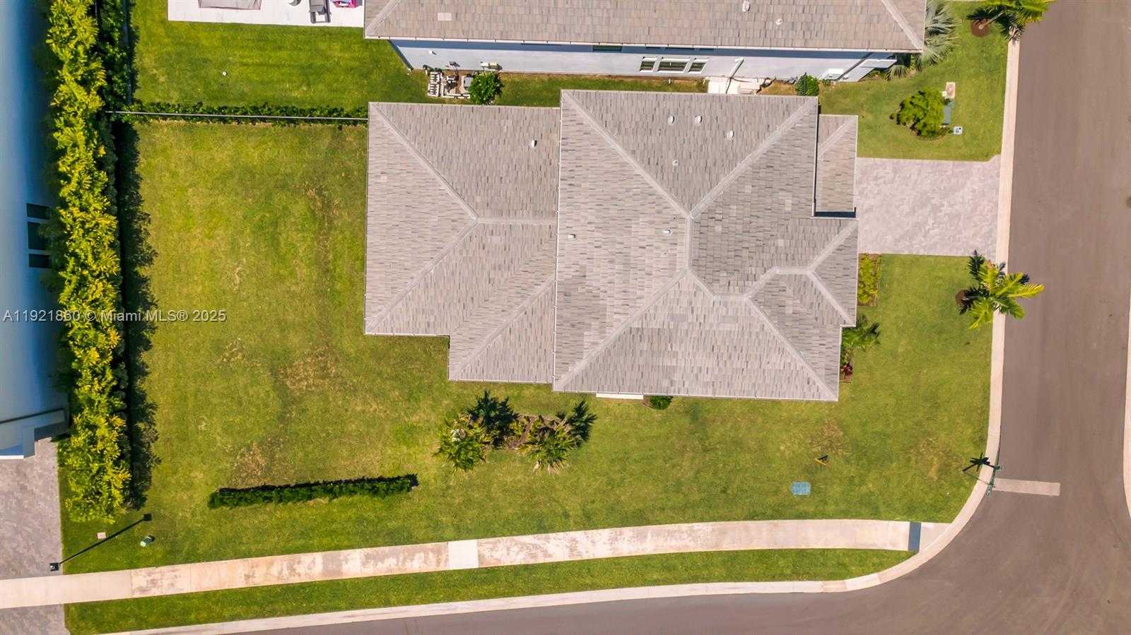 Small Image of 8286 FISHERS ISLAND WAY, Boca Raton Number 2