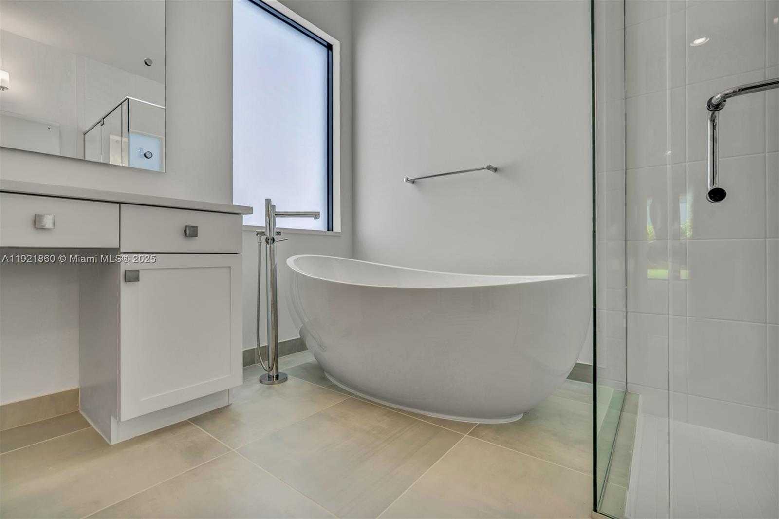 Small Image of 8286 FISHERS ISLAND WAY, Boca Raton Number 21