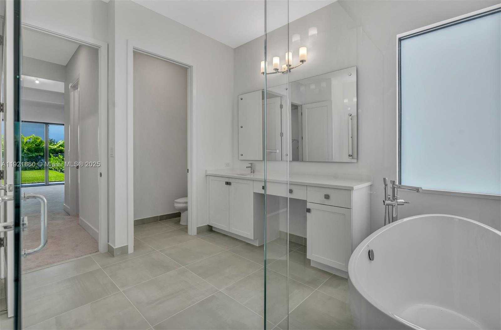 Small Image of 8286 FISHERS ISLAND WAY, Boca Raton Number 23