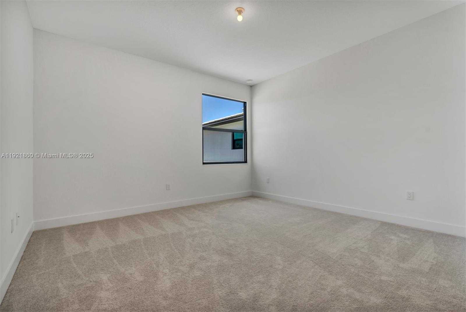 Small Image of 8286 FISHERS ISLAND WAY, Boca Raton Number 43