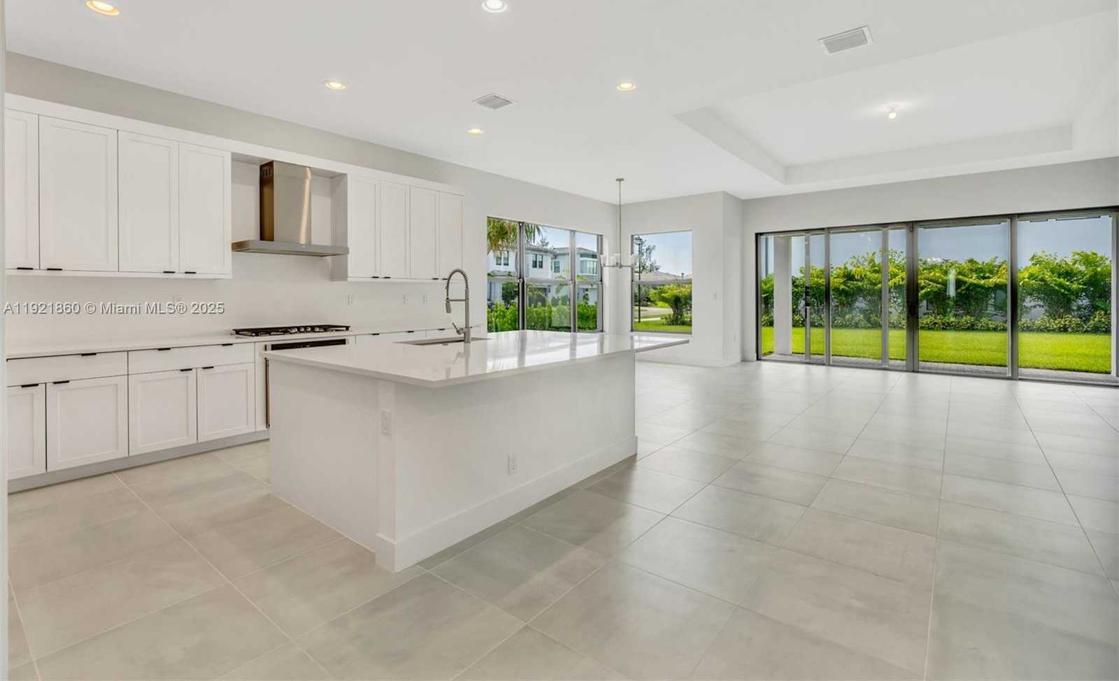 Small Image of 8286 FISHERS ISLAND WAY, Boca Raton Number 62